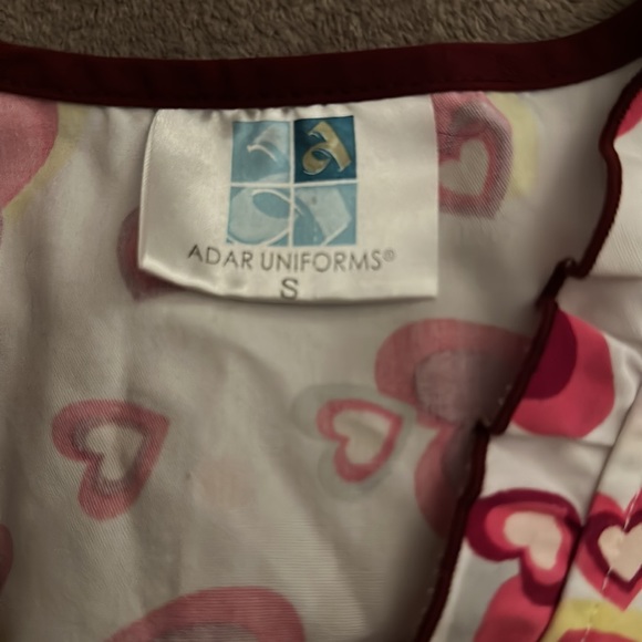 Adar Uniform Scrub Top - Picture 3 of 3